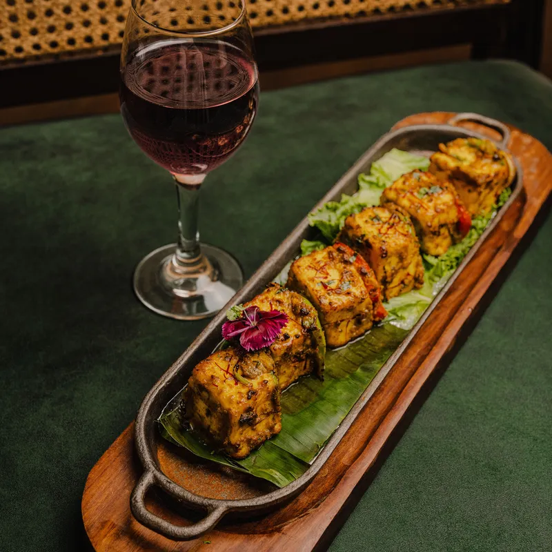 Wine & Dine